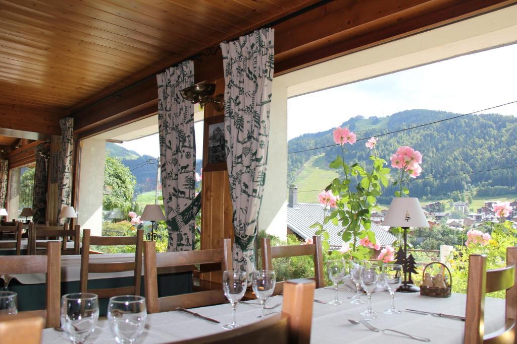 Hôtel L'Ours Blanc à Morzine Extérieur photo